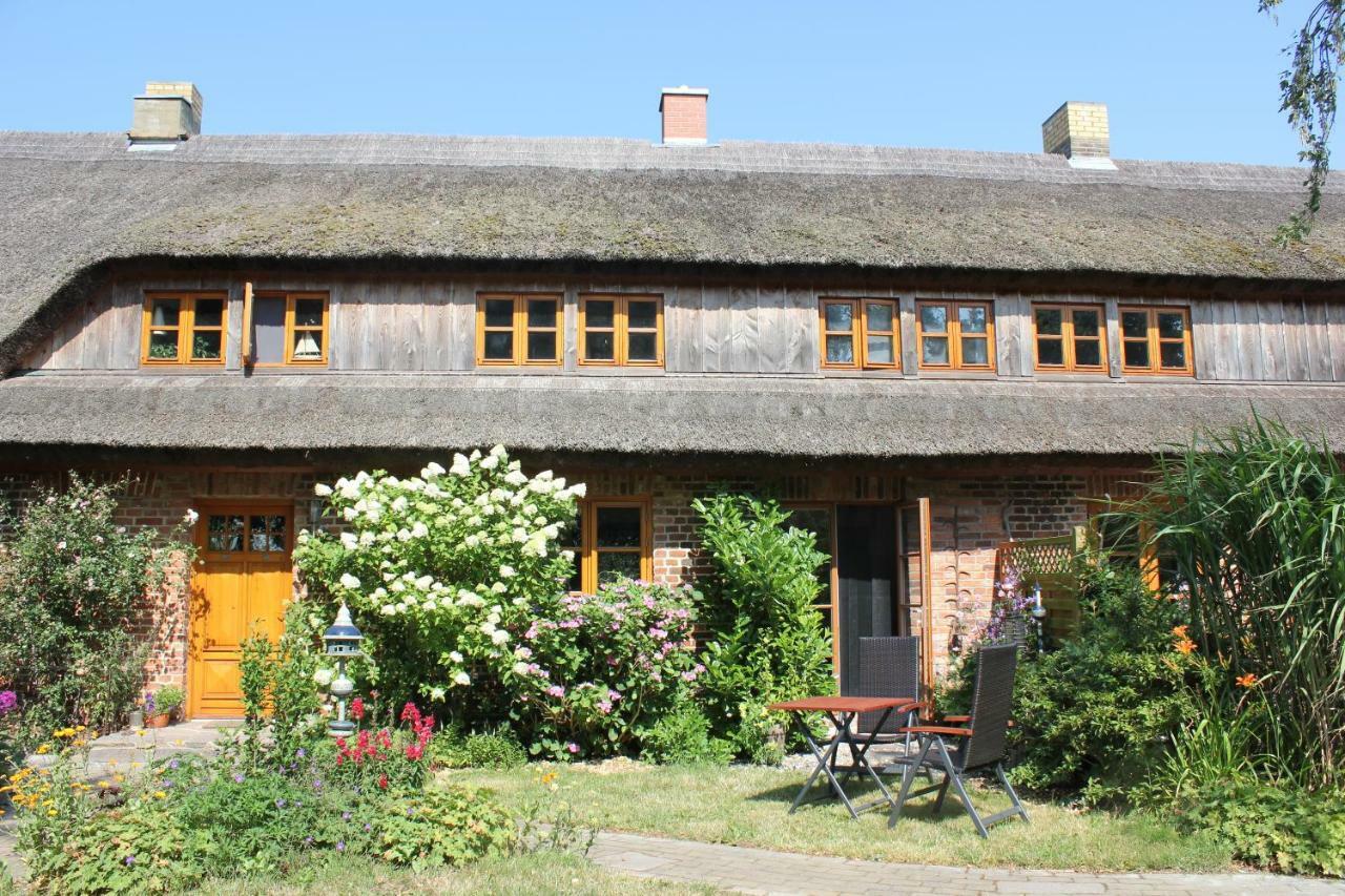 Kleine Auszeit Apartment Kluis Exterior photo
